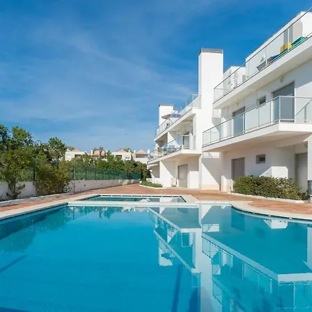 Apartamento Beautiful With Terrace And A Pool