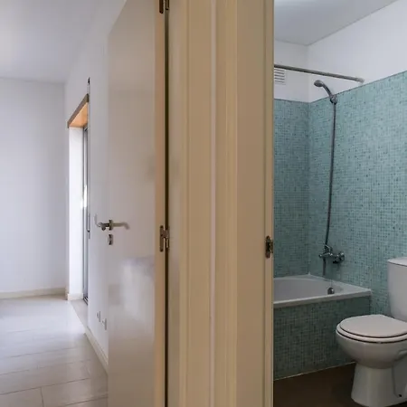 Beautiful With Terrace And A Pool Apartamento *